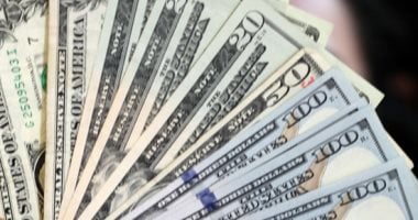 سعر الدولار مقابل الجنيه اليوم الإثنين في البنوك