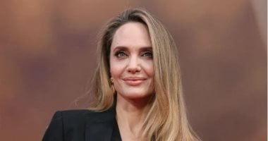 أنجلينا جولي توضح: لم أواعد أحدًا منذ انفصالي عن براد بيت منذ 10 سنوات