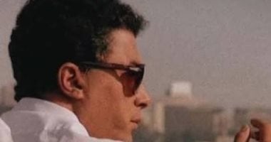 غضب أحمد زكي من خان في “الحريف” وتأثيره على مسيرته الفنية