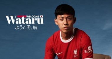 لاعب ليفربول يعتزل دوليًا بعد استبعاده من قائمة اليابان للمونديال بسبب الإصابة
