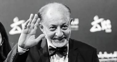 أحمد أمين يعبر عن حزنه لرحيل عبد العزيز مخيون ويطلب الرحمة له