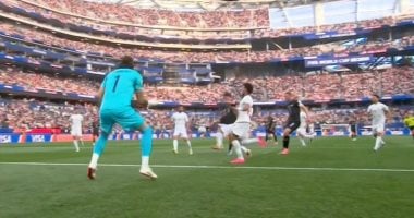 نيوزيلندا تتعادل مع إيران 1-1 في الشوط الأول ضمن مجموعة مصر بكأس العالم