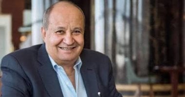 ذكرى ميلاد الكاتب وحيد حامد وتأثير “طيور الظلام” على الواقع الثقافي