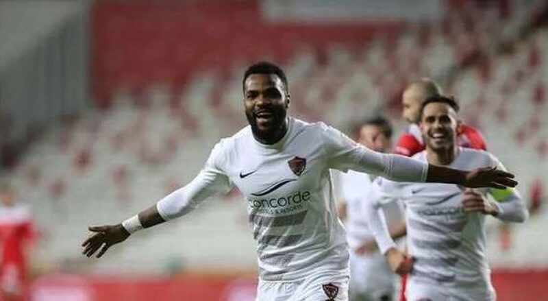 أول رد من رابيد الروماني على شكوى الزمالك ضد بوبيندزا – الدليل المصري