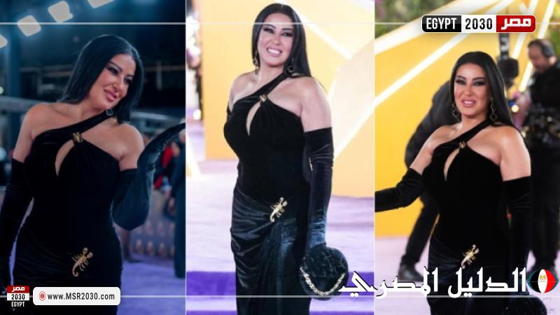 بفستان مخملي أسود .. سمية الخشاب تتألق في حفل توزيع جوائز Joy Awards