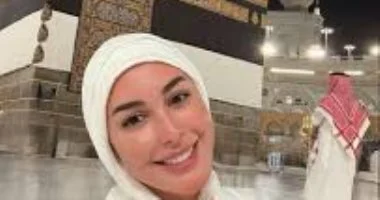 ياسمين صبري وياسمين عبد العزيز ودرة خلال أداء فريضة الحج