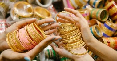 آخر تطورات سعر الذهب: عيار 24 يسجل 7680 جنيهًا للجرام