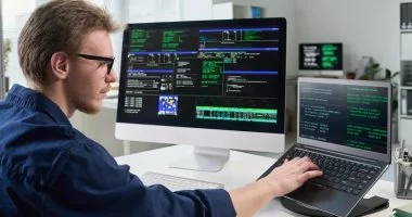أسباب ارتفاع أسعار أجهزة اللابتوب مقارنة بأجهزة الكمبيوتر المكتبي رغم تشابه المواصفات